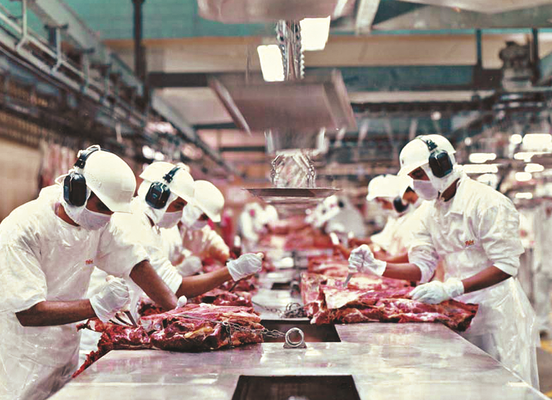 Abrafrigo: exportação de carne em agosto sobe 34% em volume e 35% em receita Abrafrigo: exportação de carne em agosto sobe 34% em volume e 35% em receita