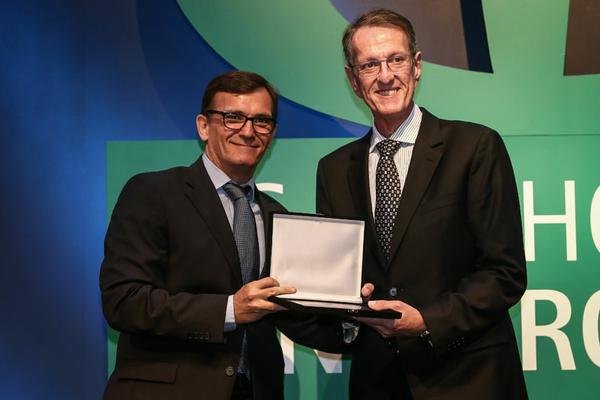 Duratex é campeã no prêmio AS MELHORES DA DINHEIRO RURAL Duratex é campeã no prêmio AS MELHORES DA DINHEIRO RURAL