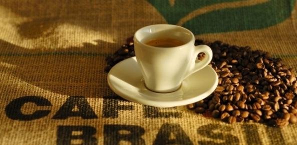 Exportação de café solúvel bate recorde, com 4 milhões de sacas, diz Abics Exportação de café solúvel bate recorde, com 4 milhões de sacas, diz Abics