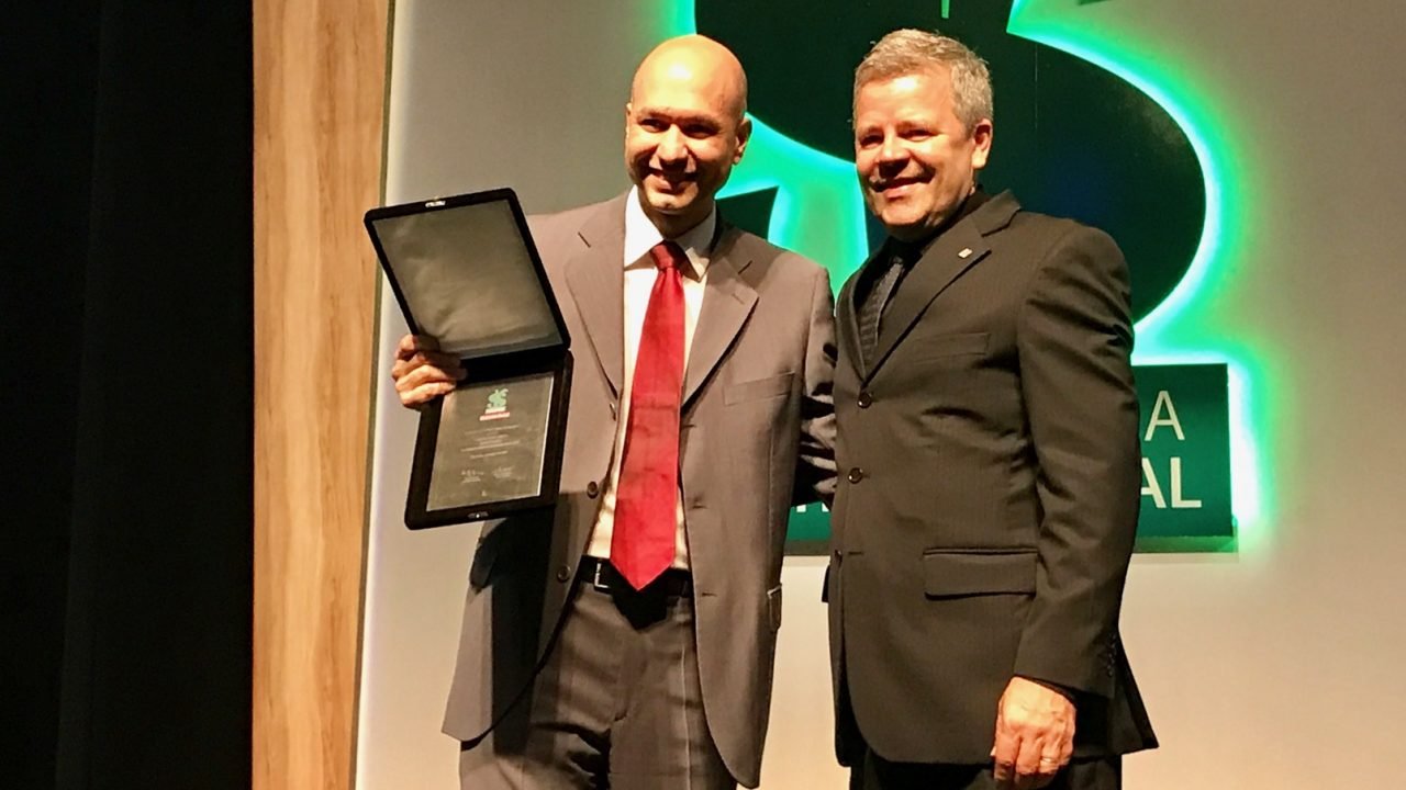 Ambev é a campeã setorial no prêmio AS MELHORES DA DINHEIRO RURAL Ambev é a campeã setorial no prêmio AS MELHORES DA DINHEIRO RURAL