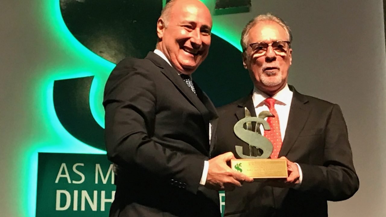 Laticínios Bela Vista é o campeão na categoria Agronegócio Direto – Grandes Empresas Laticínios Bela Vista é o campeão na categoria Agronegócio Direto – Grandes Empresas