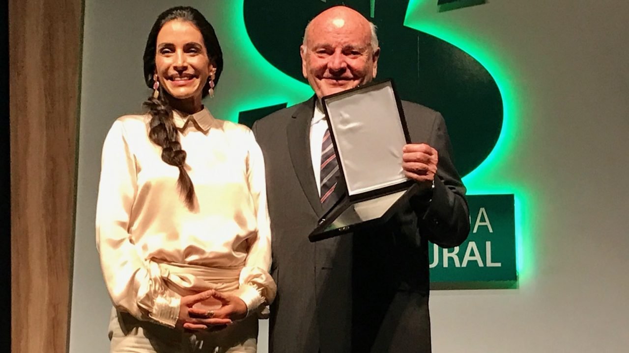 Agropecuária Vila dos Pinheiros é a campeã em Gado de Elite Agropecuária Vila dos Pinheiros é a campeã em Gado de Elite