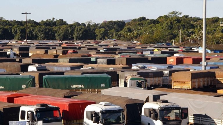 USP deve concluir estudo sobre tabelamento de frete até abril, diz ministro USP deve concluir estudo sobre tabelamento de frete até abril, diz ministro