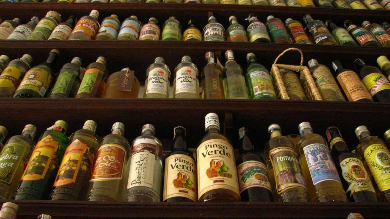 Campanha que valoriza cachaça como símbolo nacional vence prêmio de publicidade Campanha que valoriza cachaça como símbolo nacional vence prêmio de publicidade