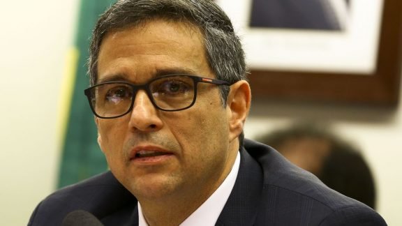 Não se pode trocar inflação controlada por crescimento Não se pode trocar inflação controlada por crescimento