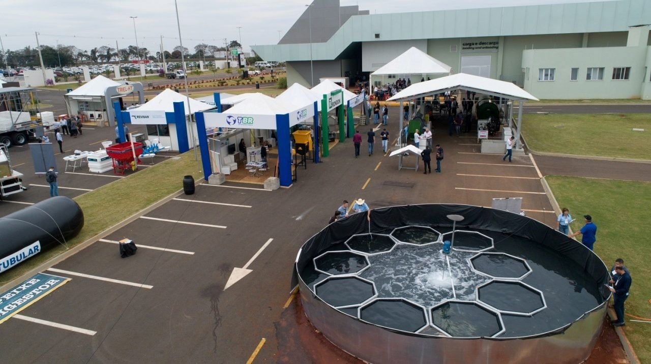 AveSui EuroTier reúne “mundo” da produção animal no Paraná AveSui EuroTier reúne “mundo” da produção animal no Paraná