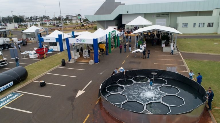 AveSui EuroTier reúne “mundo” da produção animal no Paraná AveSui EuroTier reúne “mundo” da produção animal no Paraná
