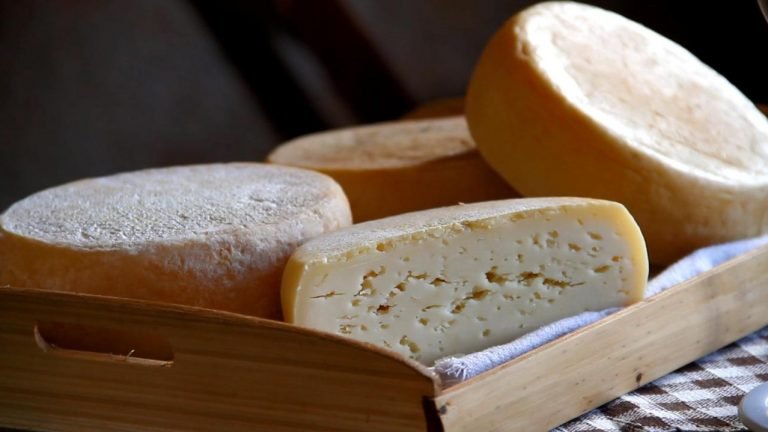 Selo Arte beneficia 170 mil produtores de queijos artesanais Selo Arte beneficia 170 mil produtores de queijos artesanais