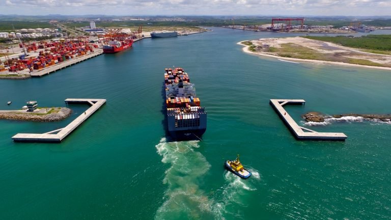 TCU pede ajuste na licitação de terminal em Suape para evitar concentração TCU pede ajuste na licitação de terminal em Suape para evitar concentração