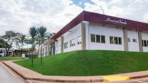 Minerva Foods tem lucro líquido de R$ 114,1 milhões no 4º tri Minerva Foods tem lucro líquido de R$ 114,1 milhões no 4º tri