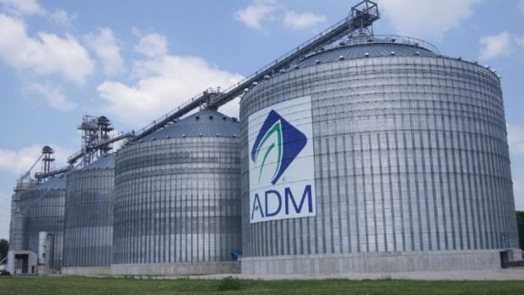 ADM compra participação em fabricantes de petiscos e suplementos para pets ADM compra participação em fabricantes de petiscos e suplementos para pets